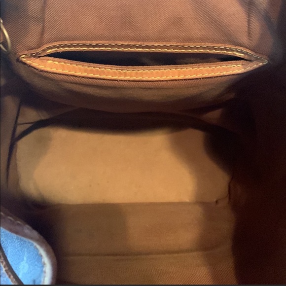 Louis Vuitton GM Backpack - Picture 4 of 8